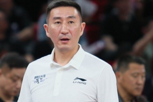 媒体人：张云松说落位最高兴的 是打客场不是坐高铁就是坐大巴