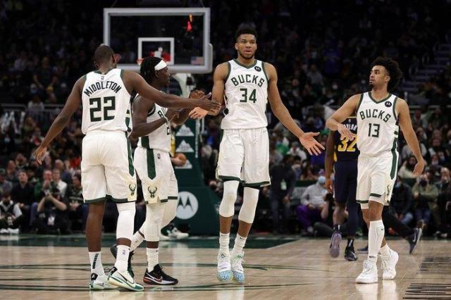 开元体育-字母哥再度轰下50分!NBA历史第四高效表现